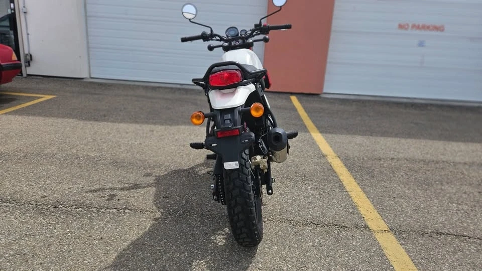2023 Royal Enfield - Image 6 of 8