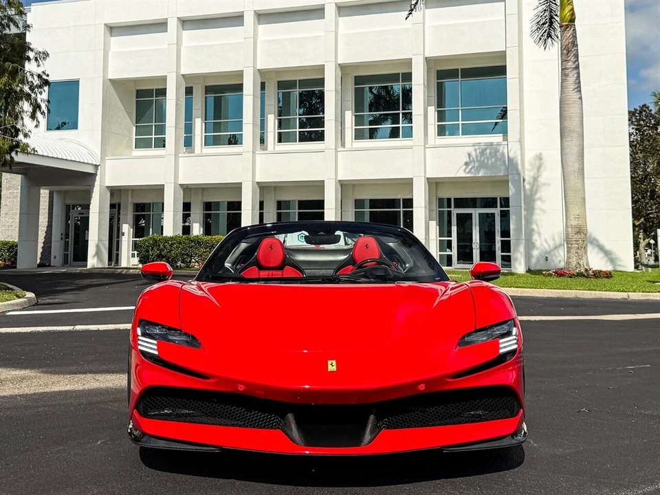 2023 Ferrari SF90 Spider - Image 4 of 4