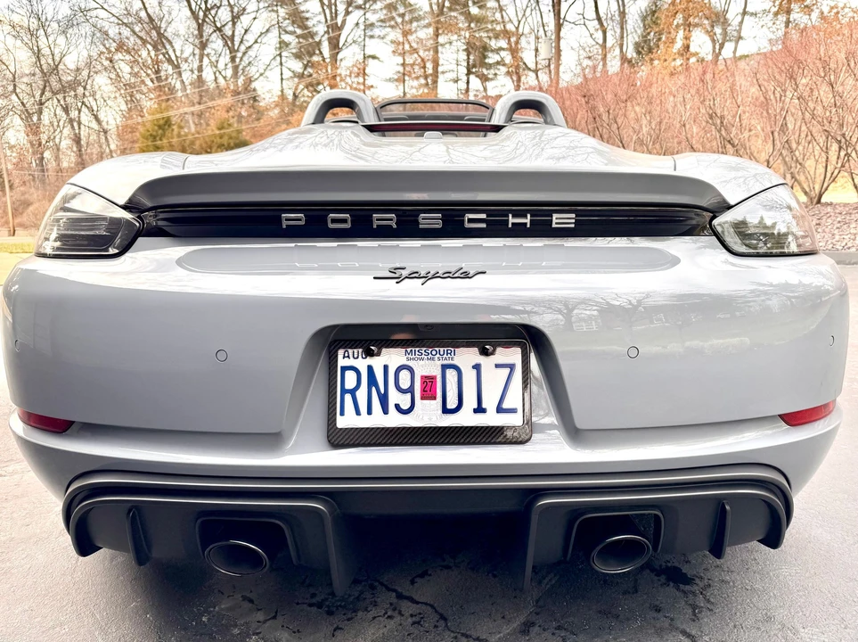 2023 Porsche - Image 21 of 31