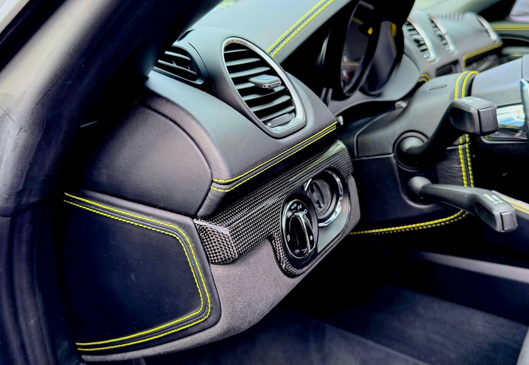 2023 Porsche - Image 17 of 20