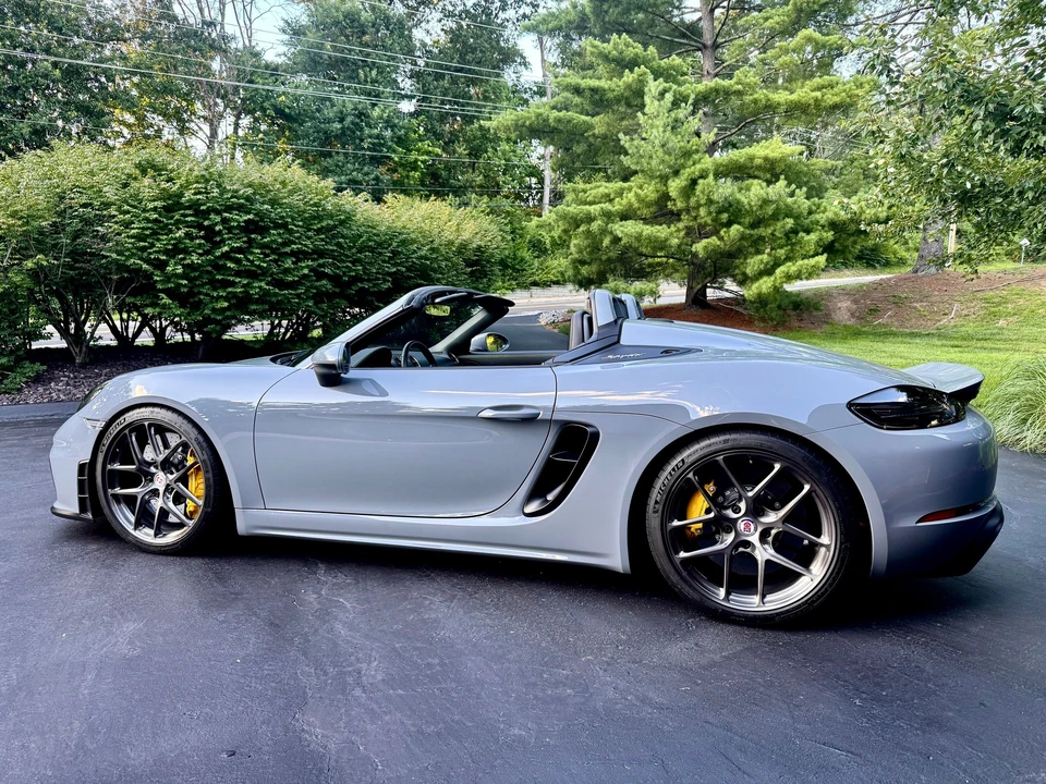 2023 Porsche - Image 8 of 20