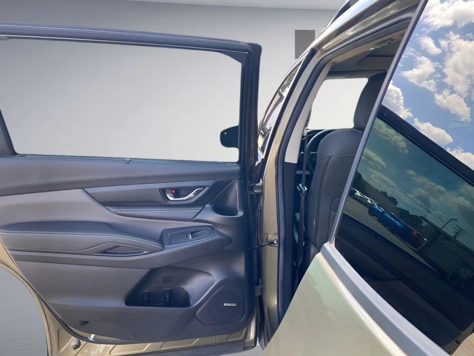 2023 Subaru - Image 17 of 31