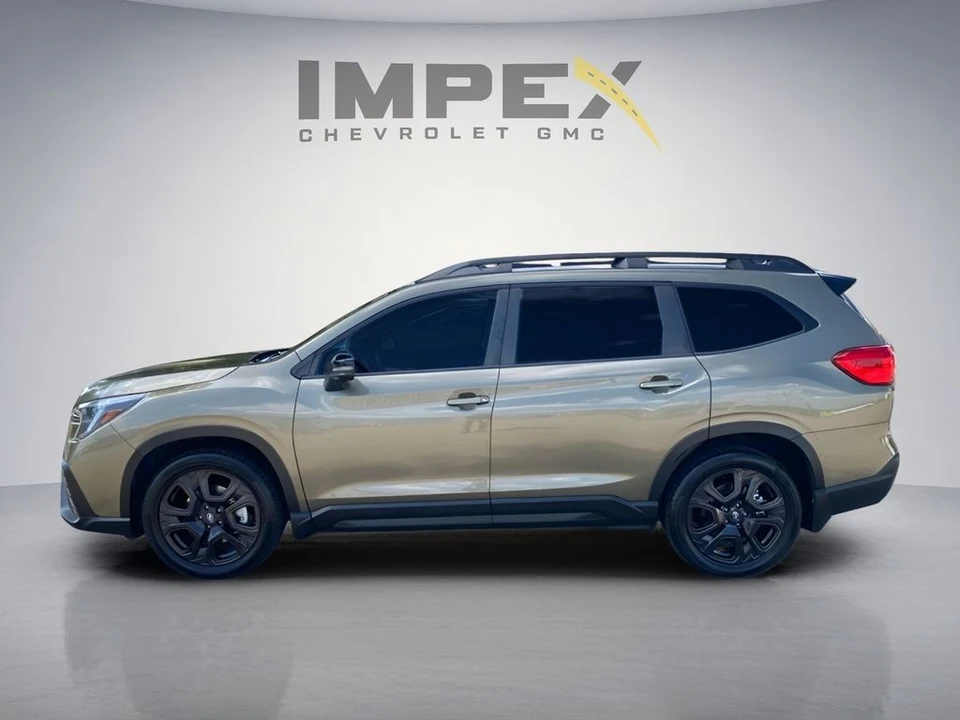 2023 Subaru - Image 2 of 31