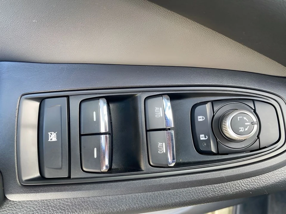 2023 Subaru - Image 10 of 31