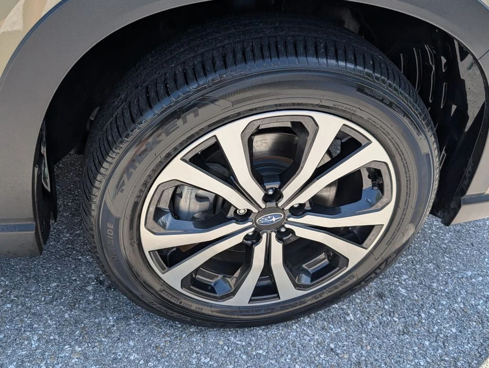 2023 Subaru Forester 5th Gen - Image 19 of 21
