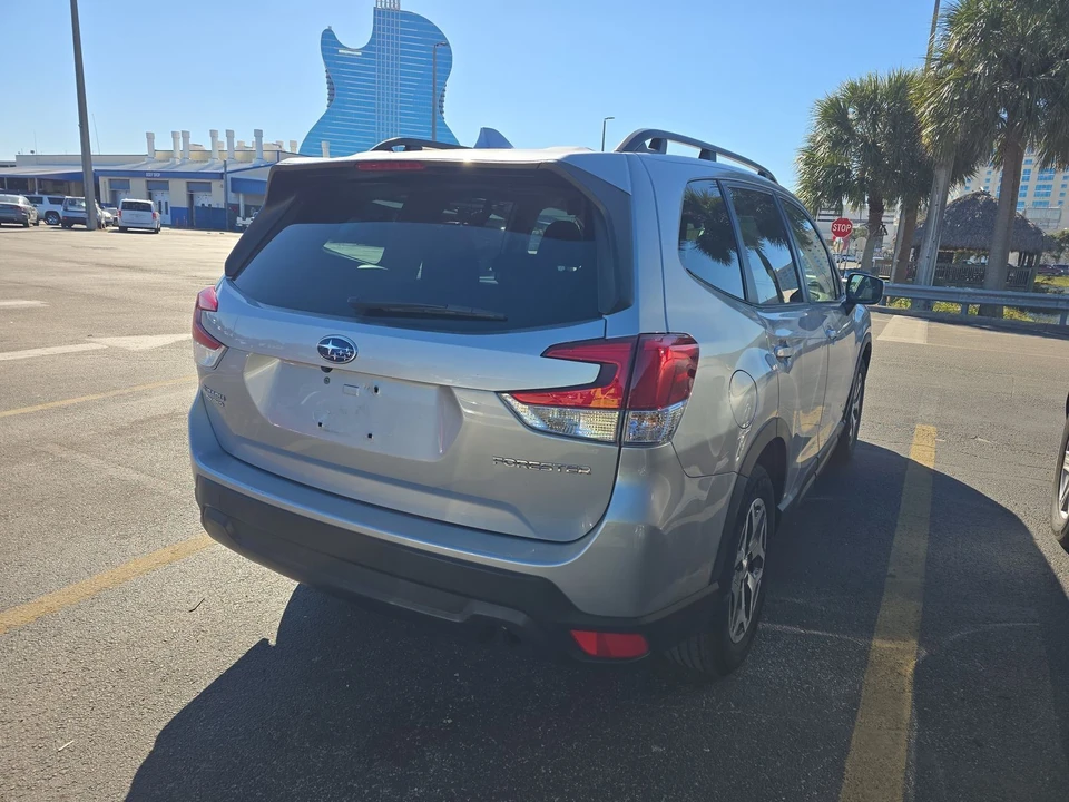 2023 Subaru Forester 5th Gen - Image 6 of 10