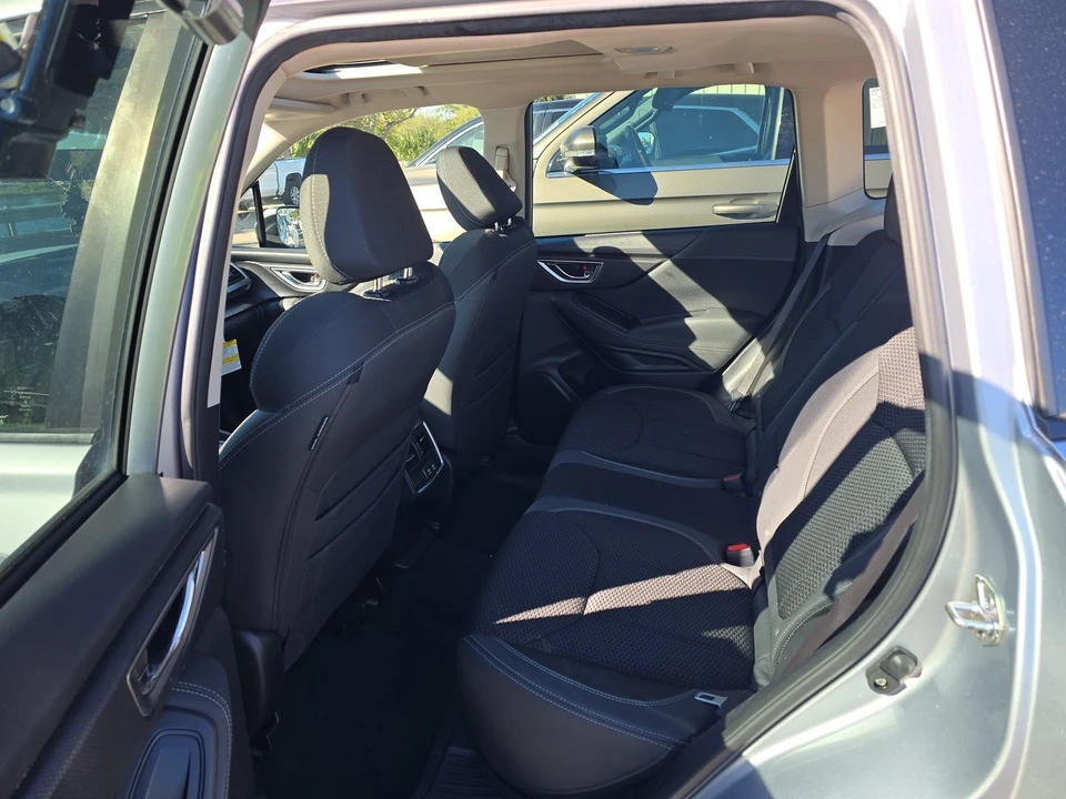 2023 Subaru Forester 5th Gen - Image 8 of 10