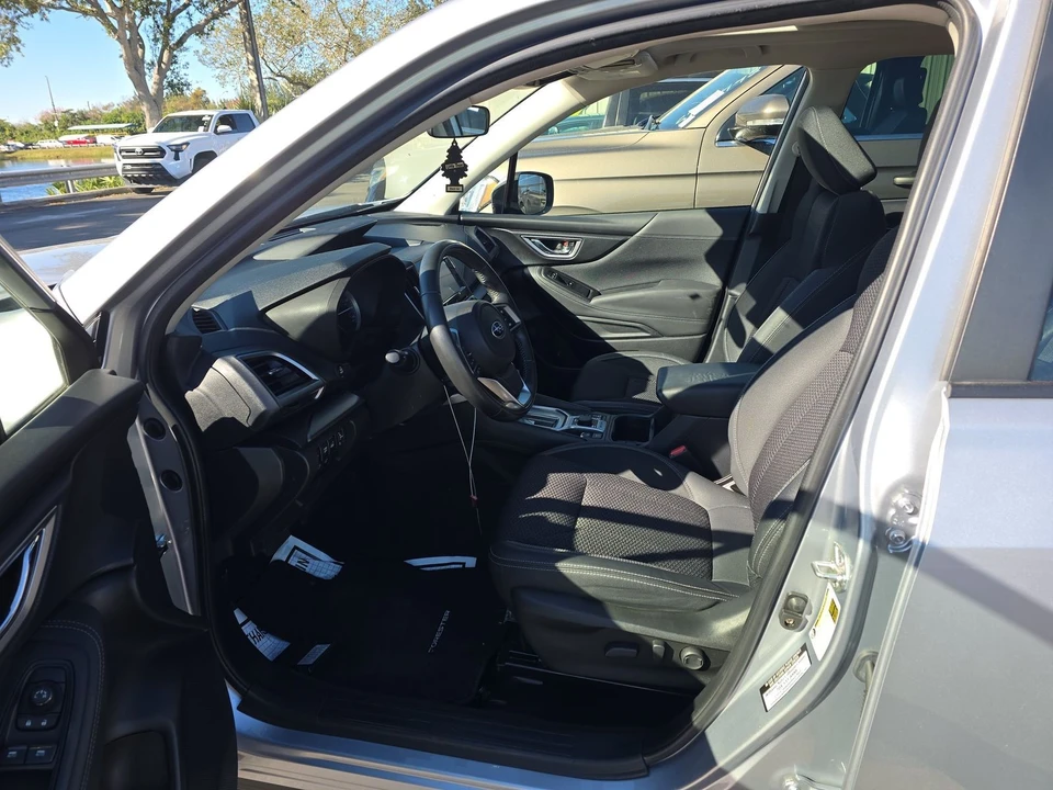 2023 Subaru Forester 5th Gen - Image 9 of 10