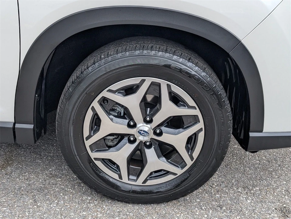 2023 Subaru Forester 5th Gen - Image 9 of 12