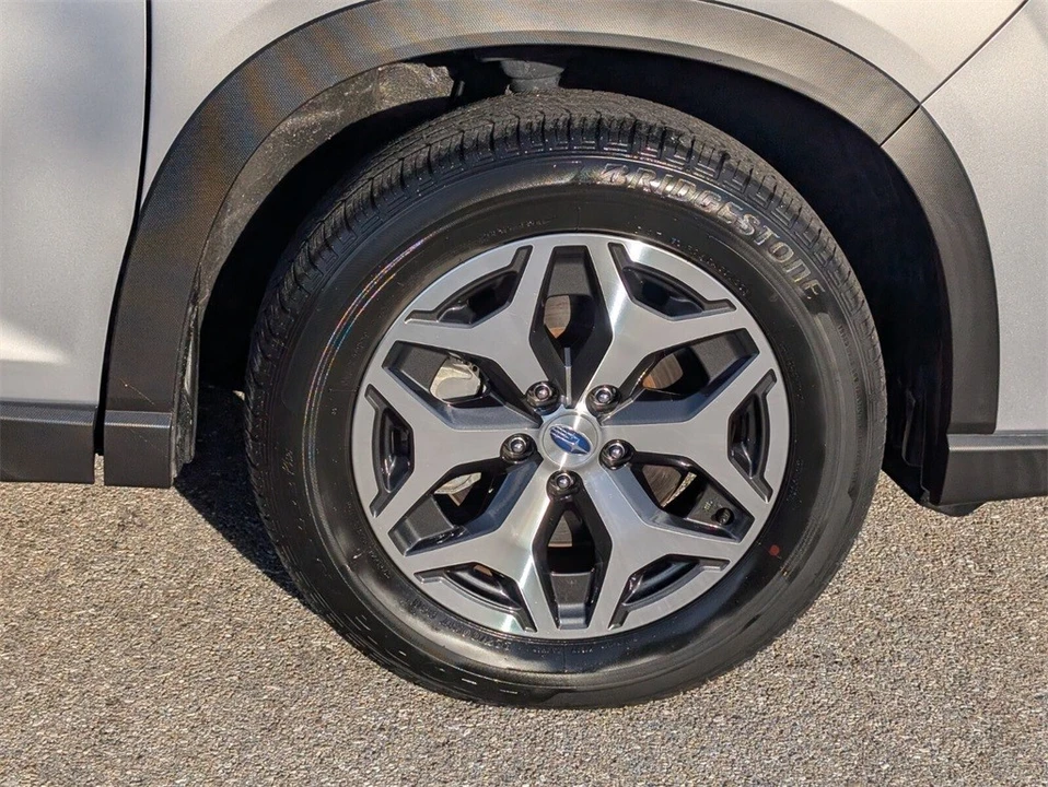 2023 Subaru Forester 5th Gen - Image 9 of 12