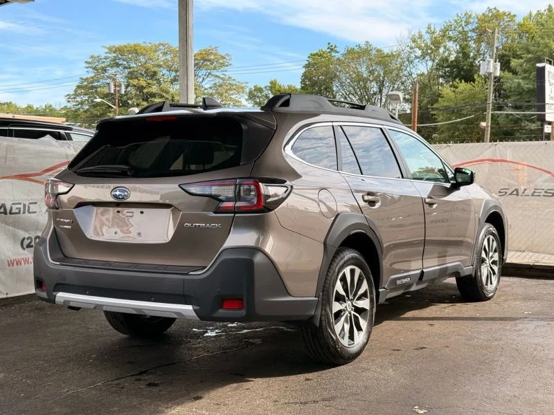2023 Subaru Outback 6th Gen - Image 11 of 12