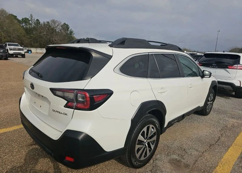 2023 Subaru Outback 6th Gen - Image 2 of 9