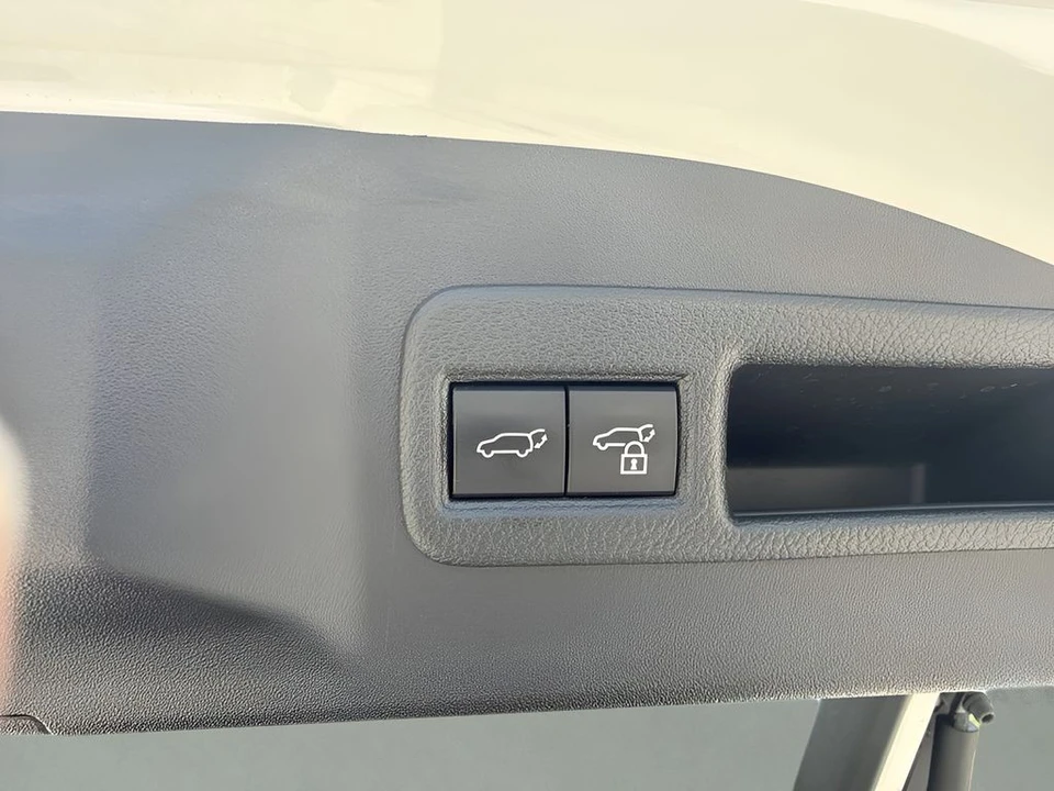 2023 Subaru - Image 29 of 31