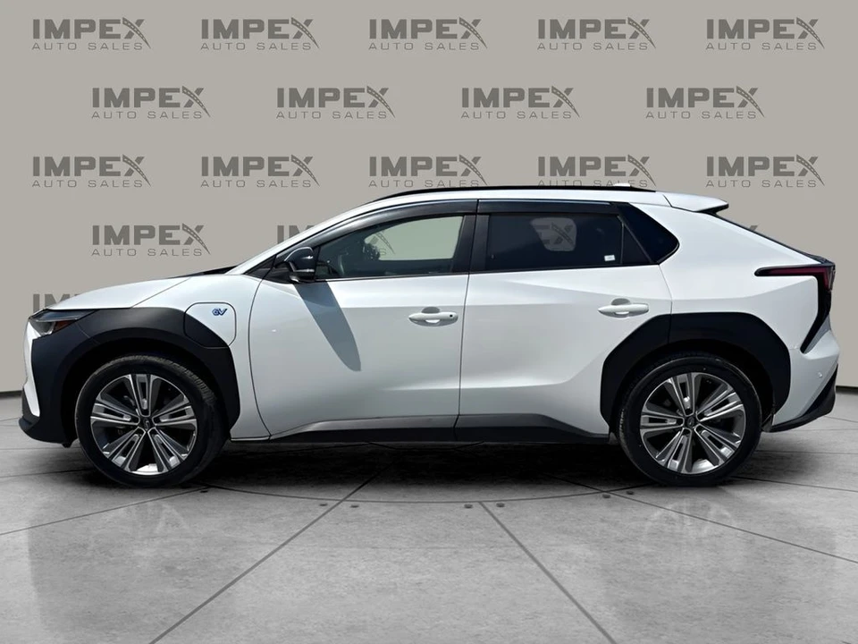 2023 Subaru - Image 2 of 31