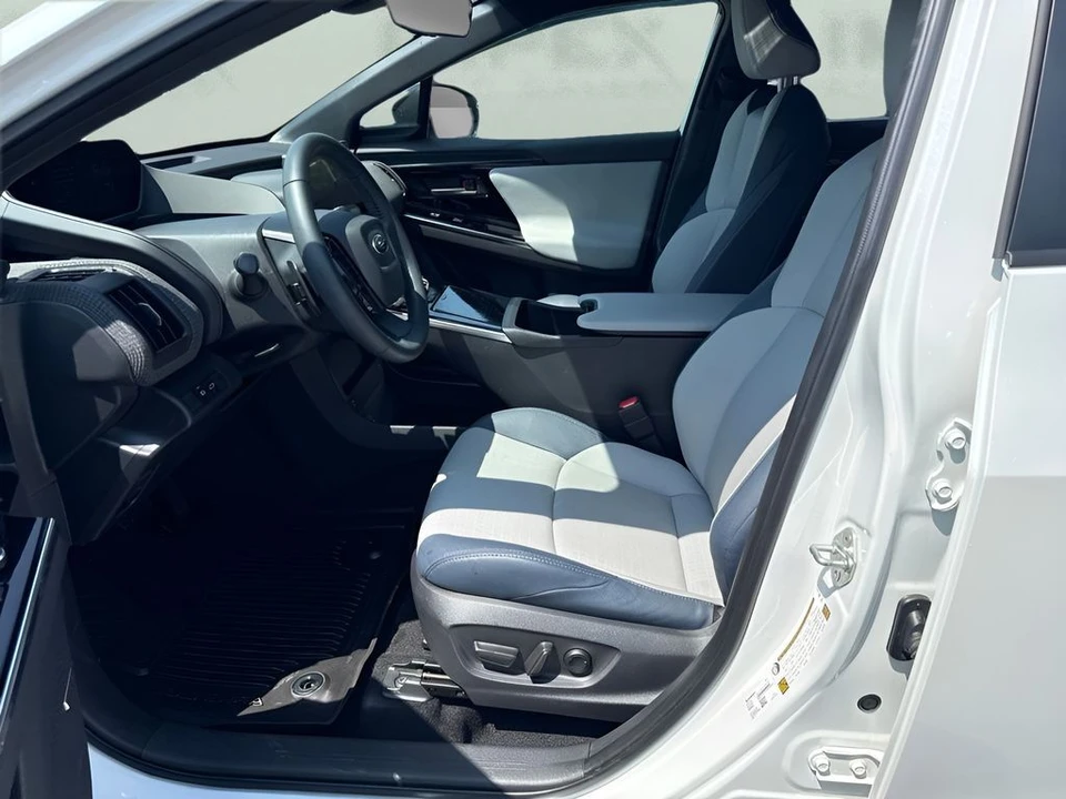 2023 Subaru - Image 9 of 31
