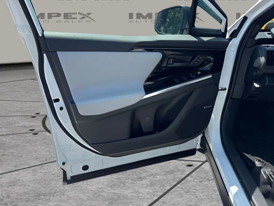 2023 Subaru - Image 25 of 31