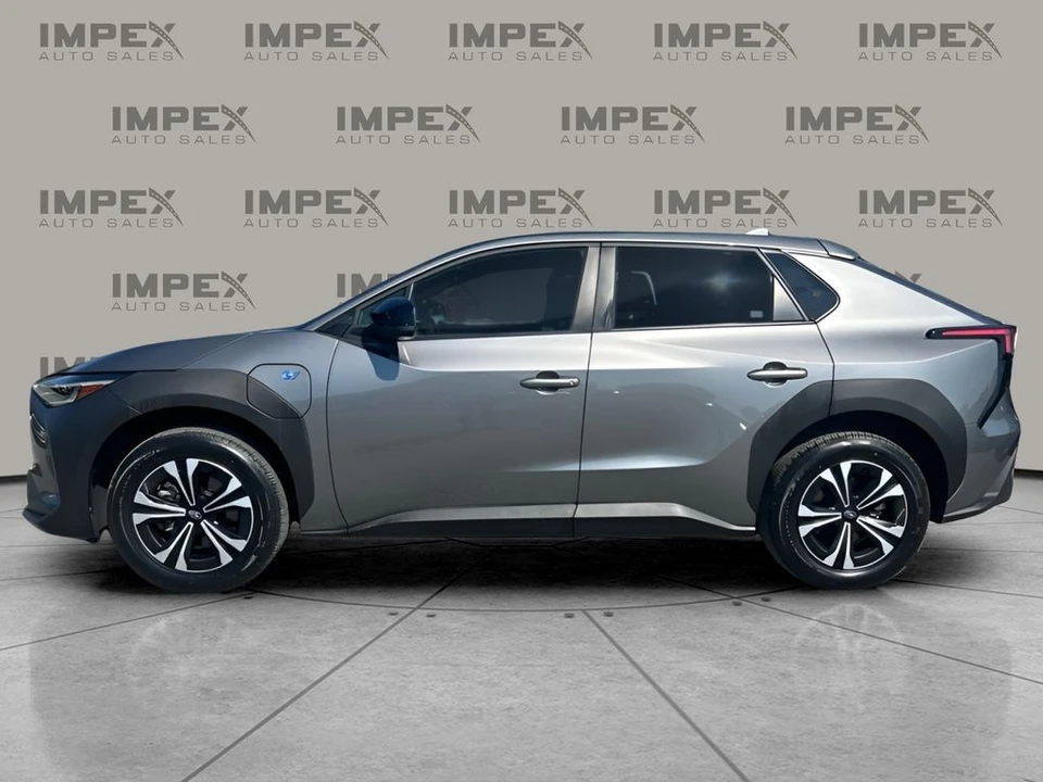 2023 Subaru - Image 2 of 31