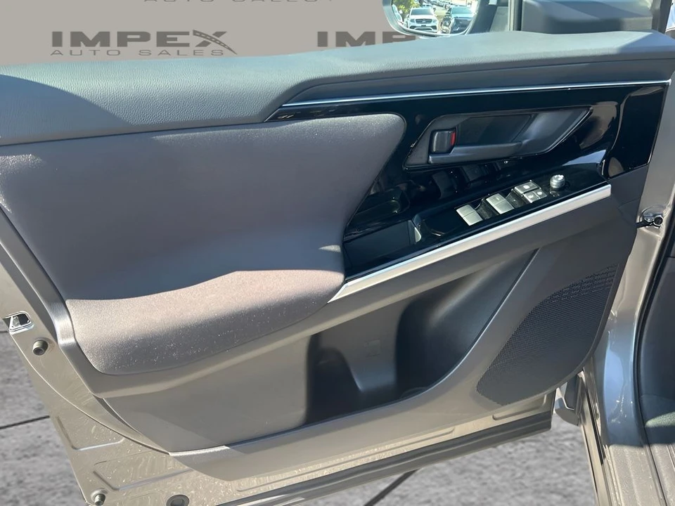 2023 Subaru - Image 24 of 31
