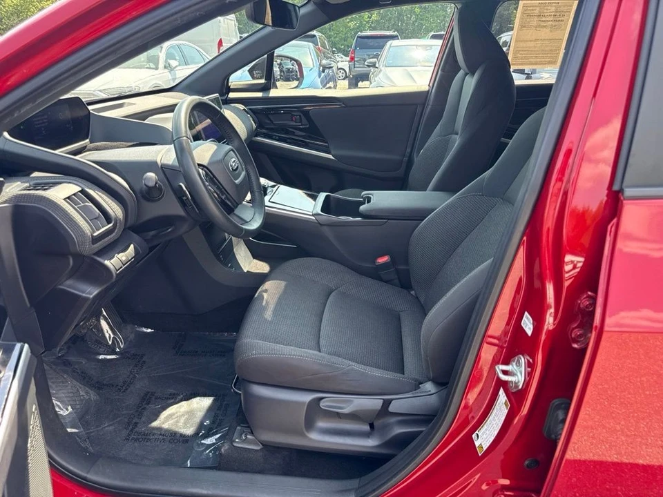 2023 Subaru - Image 3 of 5