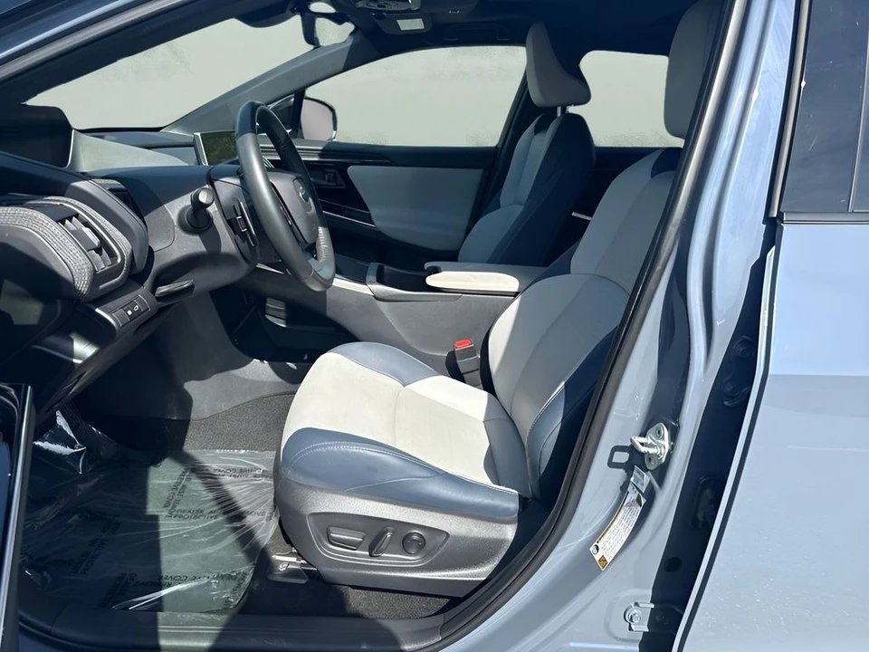 2023 Subaru - Image 9 of 31