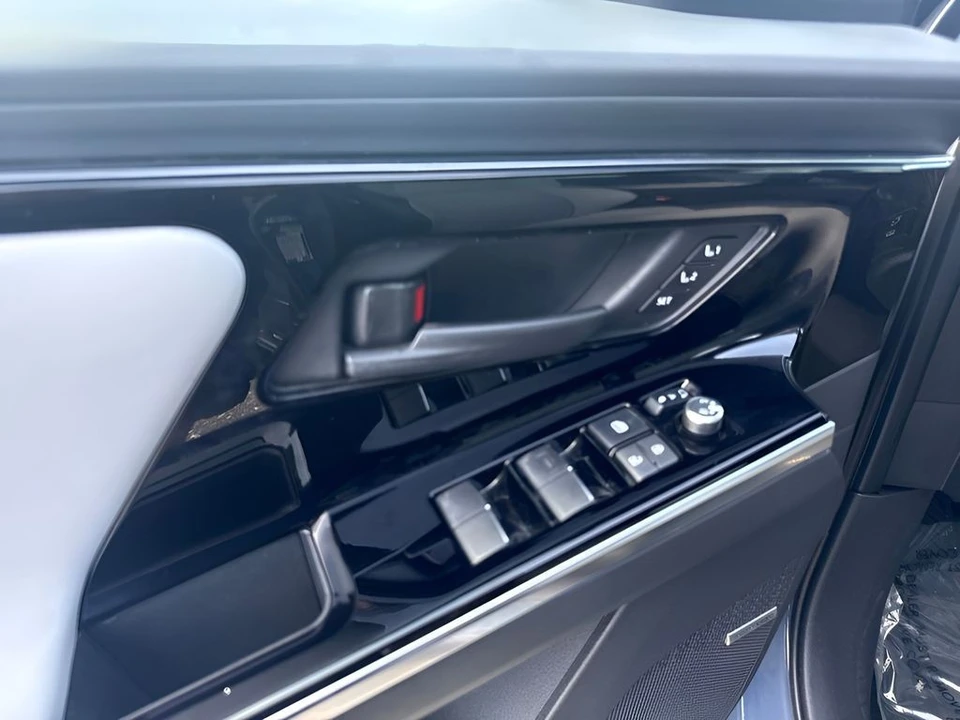 2023 Subaru - Image 25 of 31