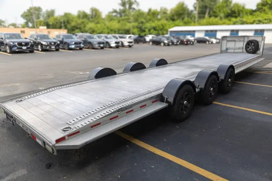 2023 Sundowner 36′ Car Trailer