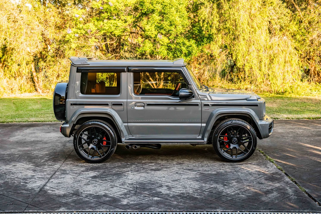 2023 Suzuki Jimny 4th Gen - Image 4 of 31