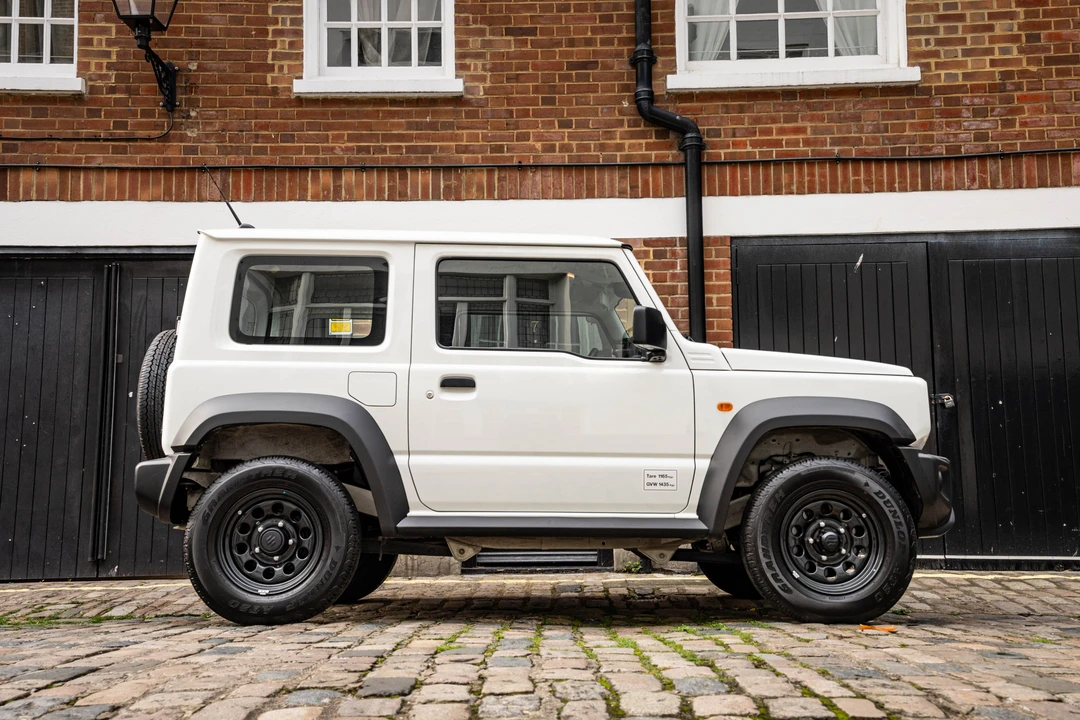 2023 Suzuki Jimny 4th Gen - Image 16 of 31