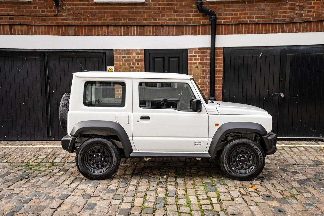 2023 Suzuki Jimny 4th Gen - Image 17 of 31