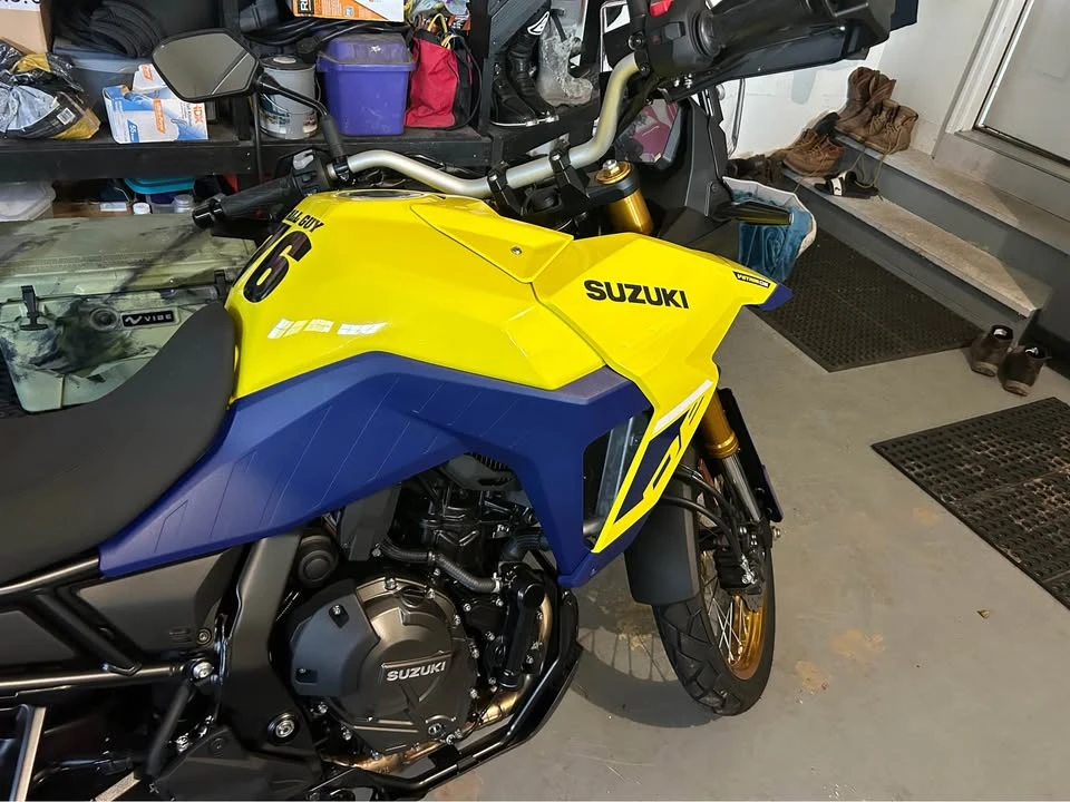 2023 Suzuki Motorcycles - Image 2 of 4