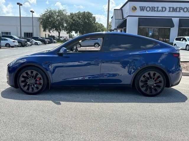 2023 Tesla Model Y Performance - Image 9 of 12