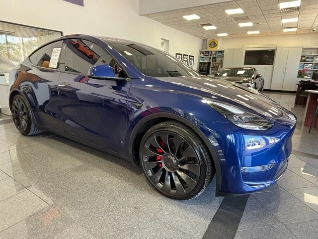 2023 Tesla Model Y Performance - Image 4 of 12