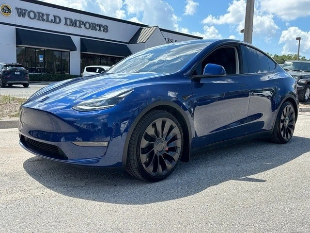 2023 Tesla Model Y Performance - Image 8 of 12