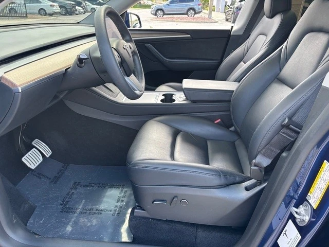 2023 Tesla Model Y Performance - Image 11 of 12