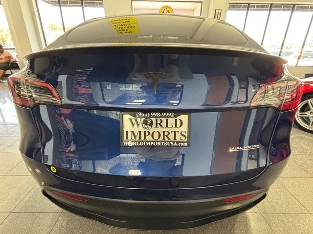 2023 Tesla Model Y Performance - Image 7 of 12