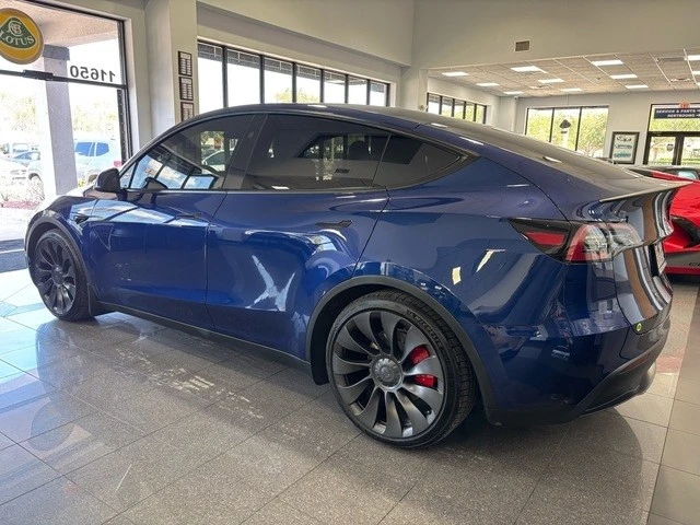 2023 Tesla Model Y Performance - Image 3 of 12