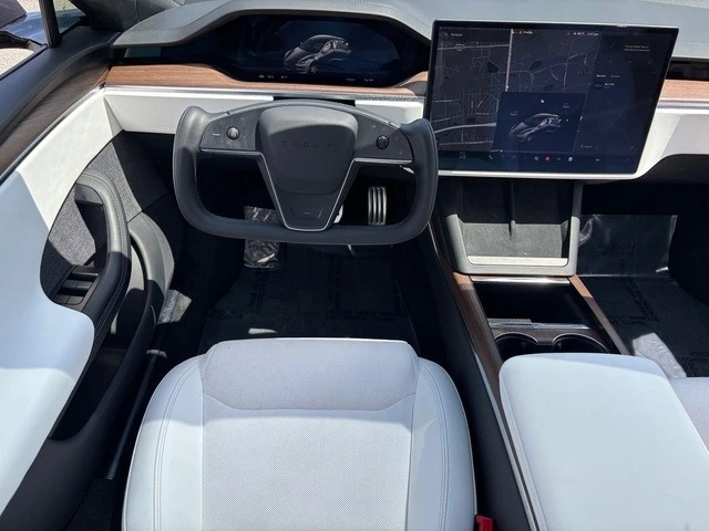 2023 Tesla Model S - Image 11 of 12