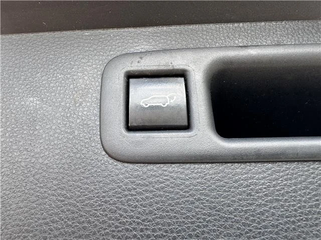 2023 Toyota Highlander - Image 20 of 21