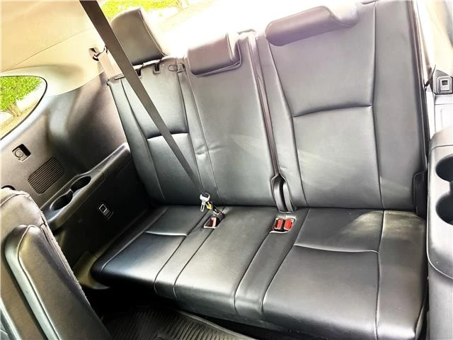 2023 Toyota Highlander - Image 16 of 21