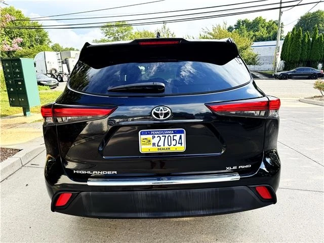 2023 Toyota Highlander - Image 4 of 21