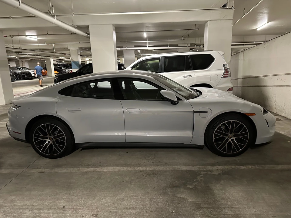 2023 Porsche Taycan - Image 4 of 13