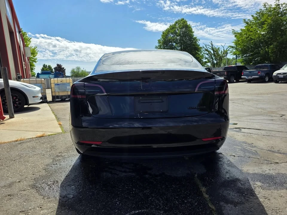 2023 Tesla Model 3 - Image 4 of 18