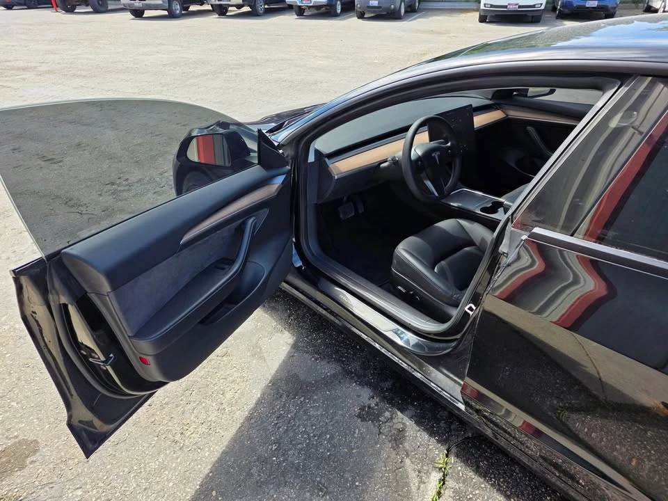 2023 Tesla Model 3 - Image 8 of 18