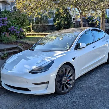 2023 Tesla Model 3 Performance