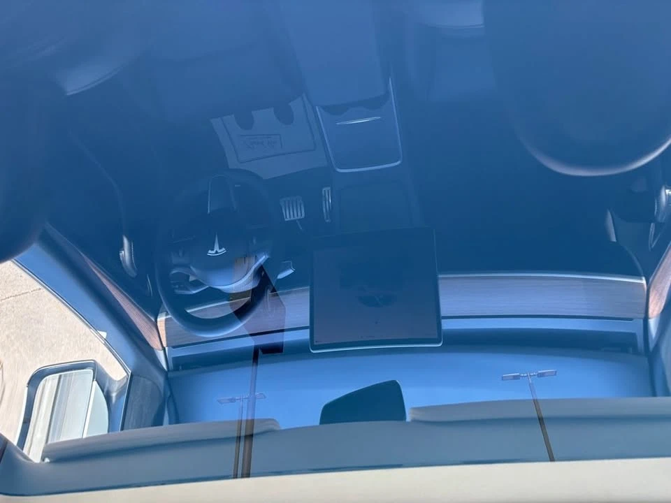 2023 Tesla Model Y - Image 18 of 20