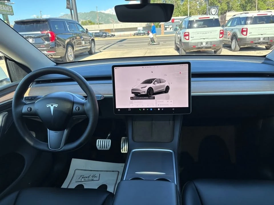 2023 Tesla Model Y - Image 17 of 20
