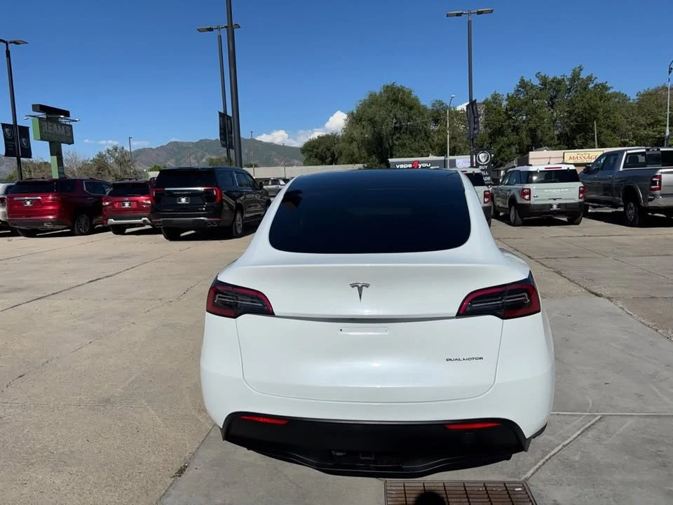 2023 Tesla Model Y - Image 7 of 20