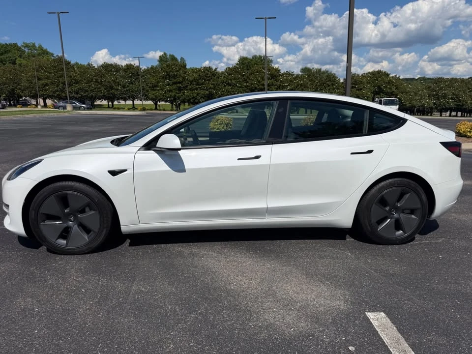 2023 Tesla Model 3 - Image 5 of 18