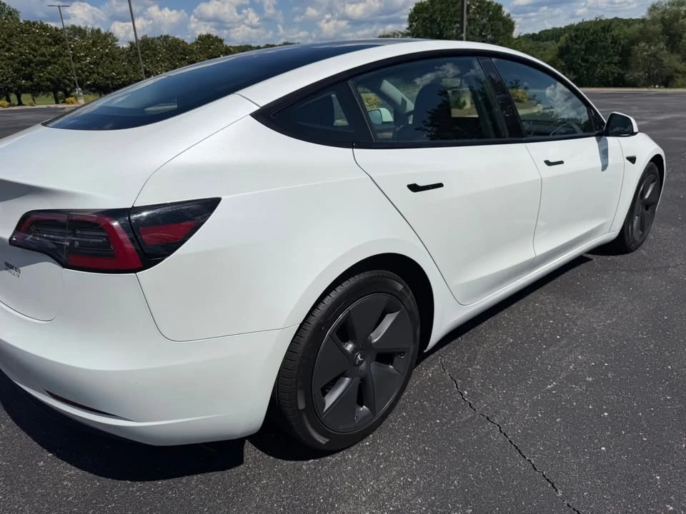 2023 Tesla Model 3 - Image 3 of 18