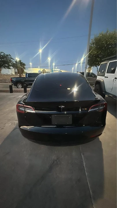 2023 Tesla Model 3 - Image 2 of 2